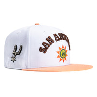 New Era 59Fifty 2023 City San Antonio Spurs Logo Patch Hat - White, Peach
