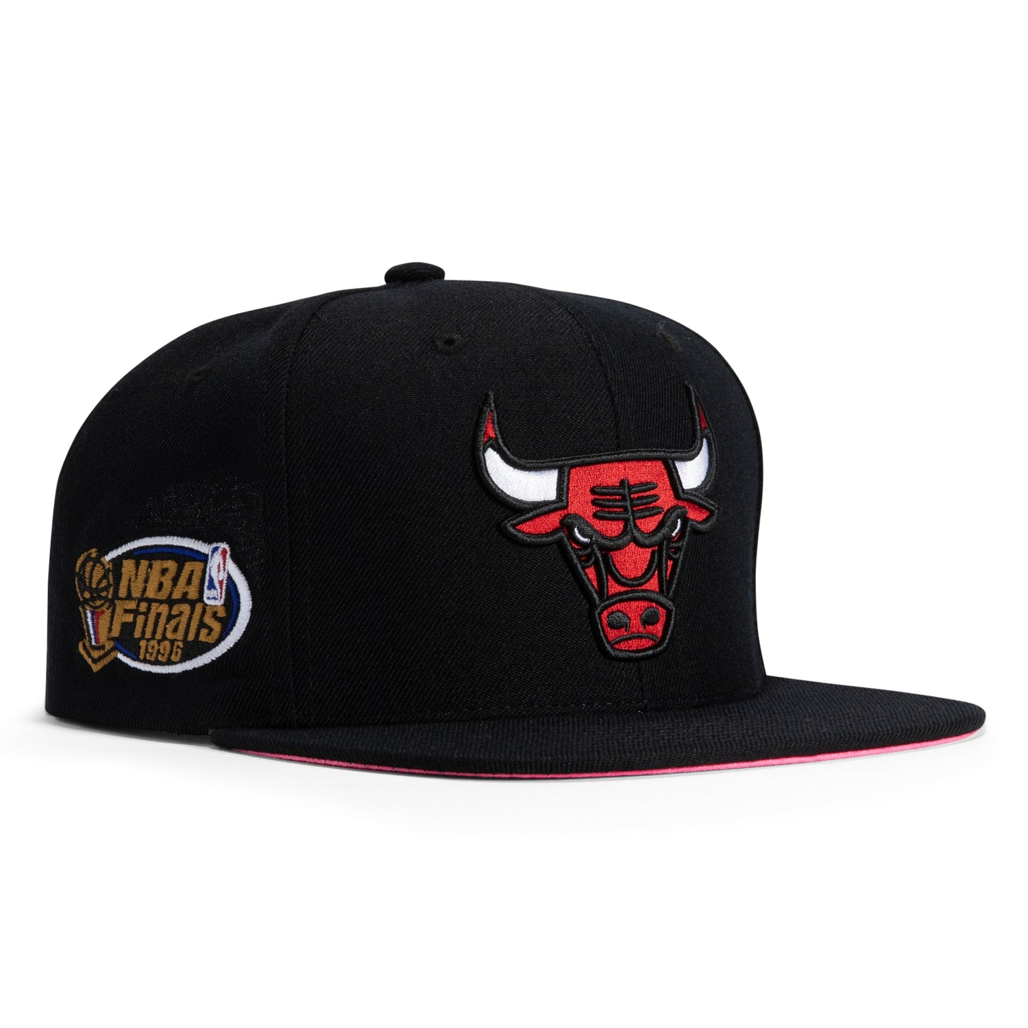Mitchell & Ness Pop UV Chicago Bulls Snapback Hat - White