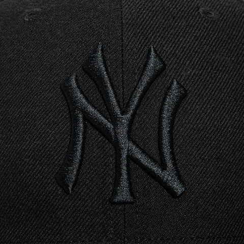 New Era 9Fifty MLB Basic New York Yankees Snapback Hat - Black, Black New Era