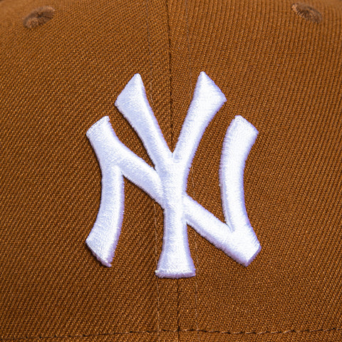 New Era 9Fifty New York Yankees 1996 World Series Patch Snapback Hat - Khaki, White