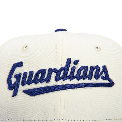 New Era 59Fifty Chain Stitch Cleveland Guardians Hat - White, Royal