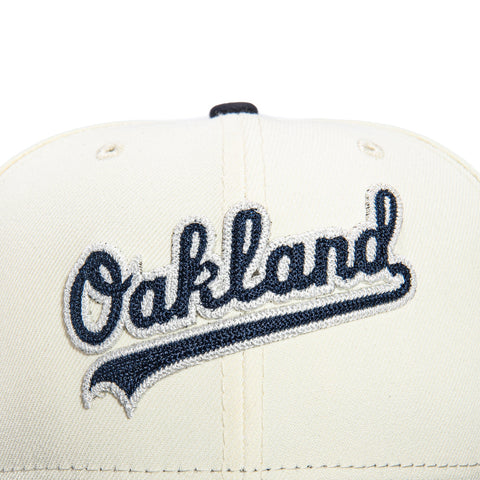 New Era 59Fifty Chain Stitch Oakland Athletics Hat - White, Navy