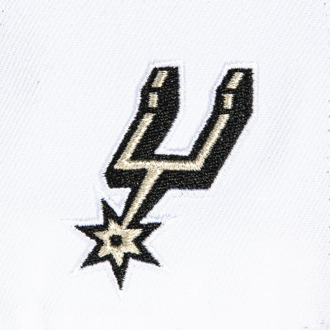 New Era 9Fifty 2023 City San Antonio Spurs Logo Patch Snapback Hat - White, Peach