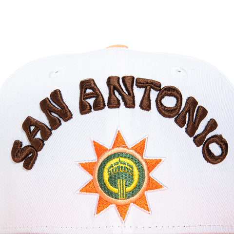 New Era 9Fifty 2023 City San Antonio Spurs Logo Patch Snapback Hat - White, Peach