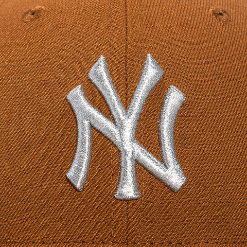 New Era 59Fifty Phoenix Lights New York Yankees 1998 World Series Patch Hat - Khaki, Metallic Silver