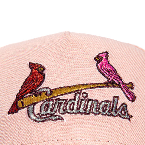 New Era 9Forty A-Frame Valentine's Day St Louis Cardinals 2006 World Series Champions Patch Snapback Logo Hat - Pink, Cardinal