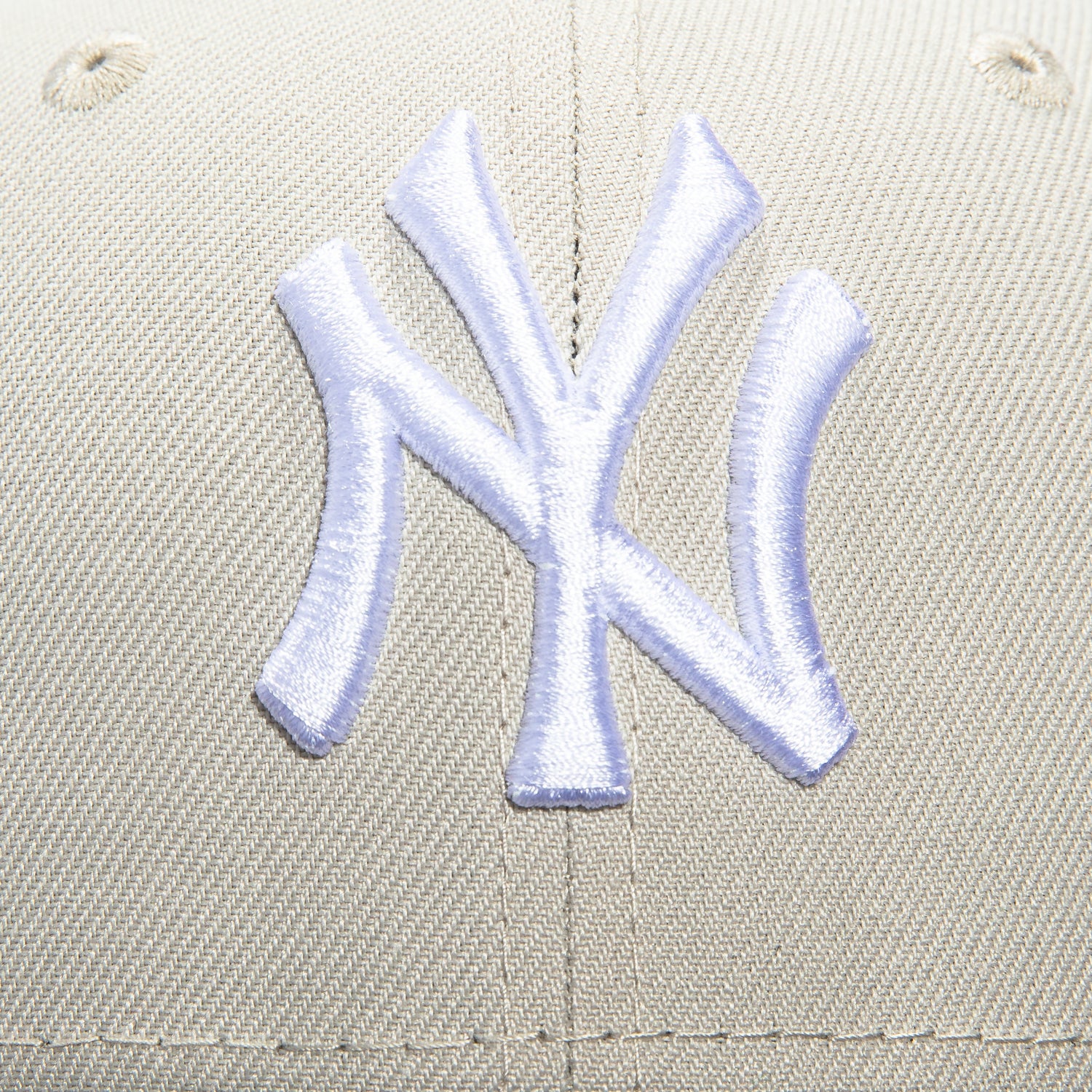 New Era 59Fifty New York Yankees Hat - Stone, Graphite, White