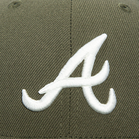 New Era 59Fifty Atlanta Braves 2021 World Series Patch Hat - Olive, Ivory
