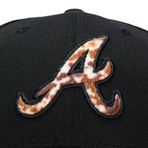 New Era 9Forty Animal Print Faux Fur Fill Atlanta Braves Strapback Hat - Black New Era