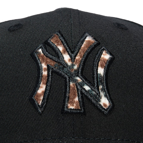 New Era 9Forty Animal Print Faux Fur Fill New York Yankees Strapback Hat - Black, Ivory New Era