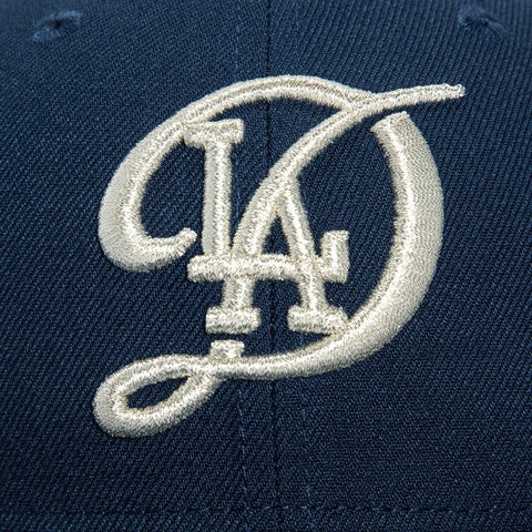 New Era 59Fifty Los Angeles Dodgers 2024 World Series Patch City Connect Hat - Navy, Metallic Silver