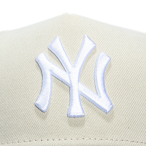 New Era 9Forty A-Frame New York Yankees 1998 World Series Patch Snapback Hat - Stone, Navy New Era