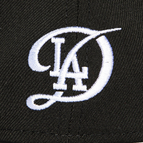New Era 39Thirty Los Angeles Dodgers Script Stretch Fitted Hat - Black, White New Era