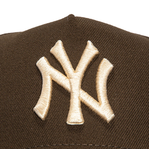 New Era 9Forty A-Frame New York Yankees 1978 World Series Patch Snapback Hat - Brown, Ivory