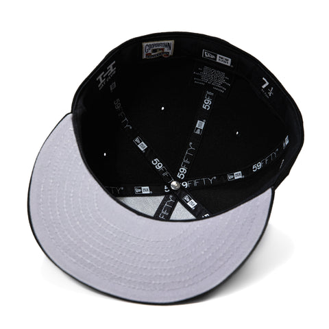 New Era 59Fifty TV Static New York Yankees 1999 World Series Patch Glow in the Dark Hat - Black New Era