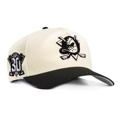 <div>REFLECT AF940 DUCKS WHT/BLK SN</div> New Era
