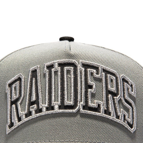 <div>REFLECT AF940 RAIDERS GPH/BLK SN</div> New Era