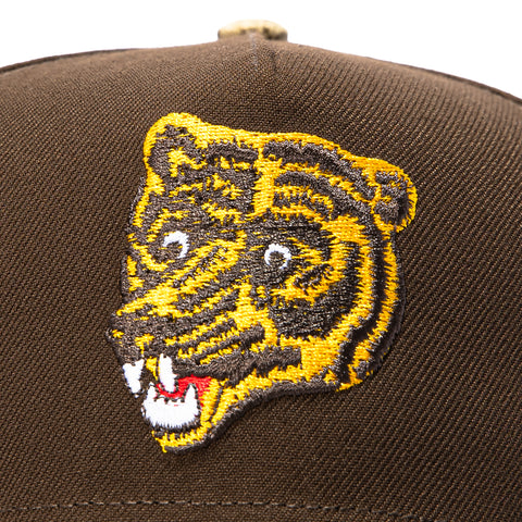 New Era 9Forty A-Frame Realtree Visor Boston Bruins 2019 Winter Classic Patch Snapback Hat - Brown, Realtree New Era
