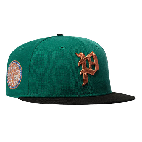 New Era 59Fifty Philadelphia Phillies Baseball Club Patch 1915 Old English Logo Hat - Green, Black, Metallic Silver New Era