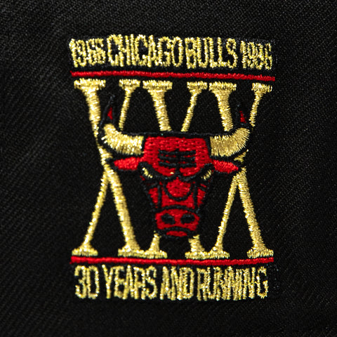 New Era 9Fifty Hardwood Classic Chicago Bulls 30th Anniversary Patch Snapback Pre-Curved Hat - Black, Gold New Era