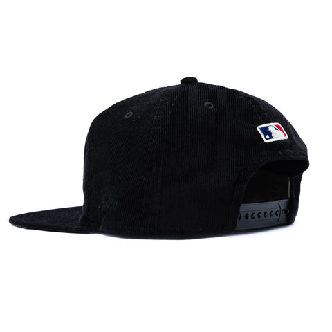 FOG 1920 ESSENTIALS WHITE SOX BLK ADJ Fear of God