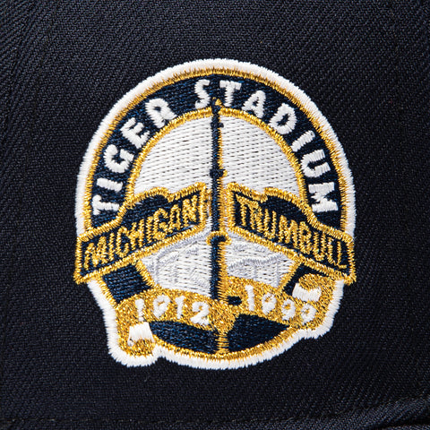 ID4 RED UV 5950 TIGERS STADIUM NVY New Era