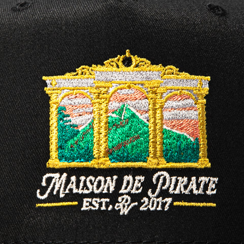 <div>PIRATE SKYLINE MAISON DE PIRATE BLK SN</div> Pirate Worldwide