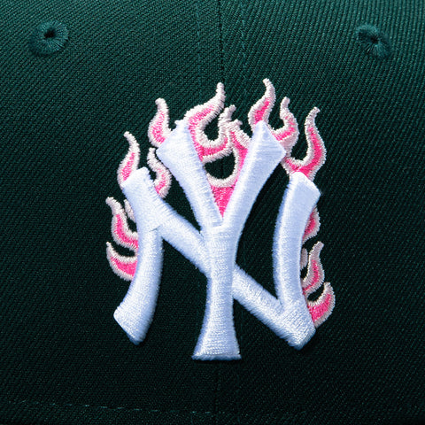 New Era 59Fifty New York Yankees 1996 World Series Patch Flames Hat - Green, Pink New Era