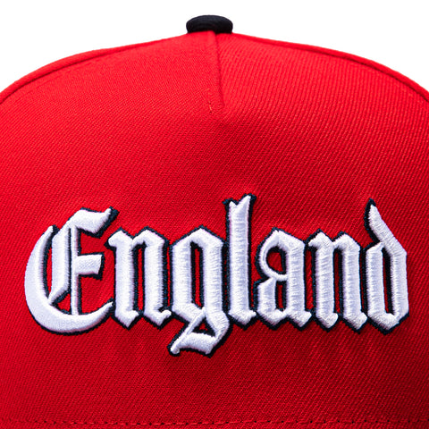 New Era 9Fifty A-Frame 2026 Del Mundo England Flag Patch Old English Snapback Pre-curved Hat - Red, Navy