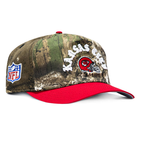 New Era 19Twenty Kansas City Chiefs NFL Logo Patch Snapback Pre-Curved Hat - Realtree, Red New Era
