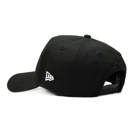 New Era 9Forty A-Frame New York Yankees 1998 World Series Patch Kanji Pink UV Snapback Hat - Black, White New Era