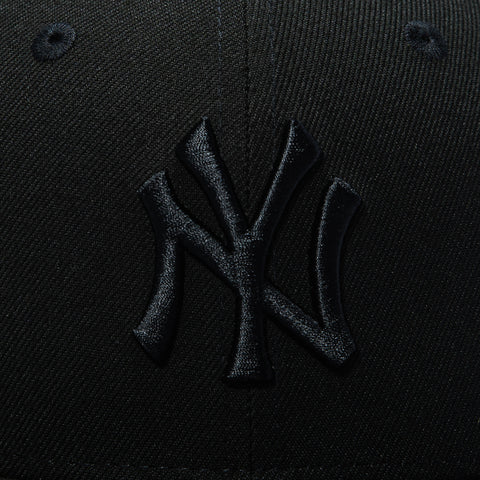 RED UV 5950 YANKEES WS00 BLK/BLK/BLK New Era