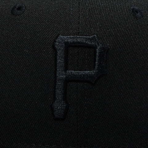 RED UV 5950 PIRATES CITY ALT BLK/BLK/BLK New Era