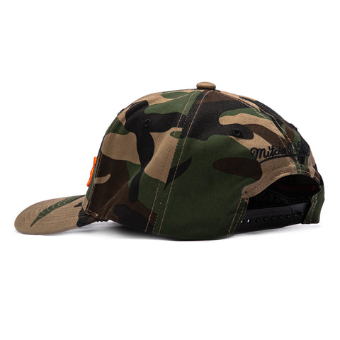 Mitchell & Ness New York Knicks 3x NBA Champions Snapback Hat - Camo Mitchell and Ness