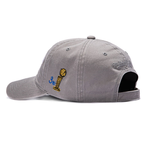 Mitchell & Ness New York Knicks 3x NBA Champions Patch Script Strapback Hat - Grey Mitchell and Ness
