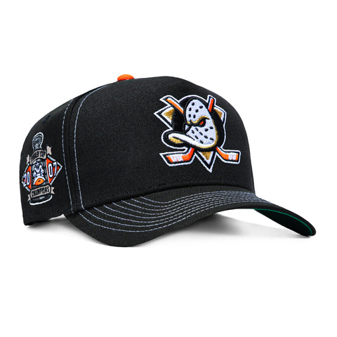 New Era 9Forty A-Frame Anaheim Ducks 2007 Stanley Cup Champions Patch Snapback Contrast Stitch Hat - Black