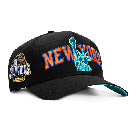 New Era 9Forty A-Frame New York Knicks 2026 NBA Champions Patch New York Statue of Liberty Mint UV Snapback Hat - Black New Era