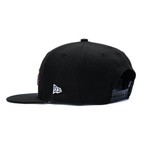 New Era 9Fifty New York Knicks 2026 NBA Champions Patch Script Snapback Hat - Black New Era