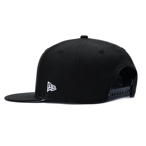 New Era 9Fifty New York Knicks 2026 NBA Champions Patch Token Snapback Hat - Black New Era