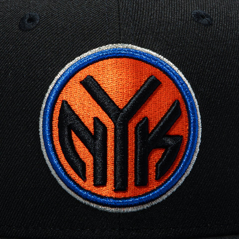 New Era 9Fifty New York Knicks 2026 NBA Champions Patch Token Snapback Hat - Black New Era