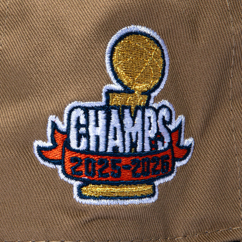 New Era 19Twenty New York Knicks 2025 - 2026 Champs Patch Wreath Snapback Pre-Curved Hat - Khaki, Navy New Era