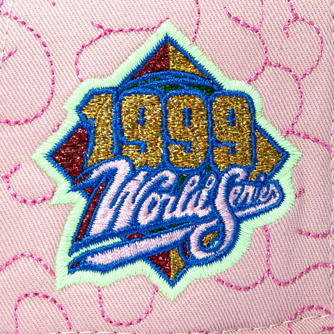 New Era 59Fifty Spooky Szn New York Yankees 1999 World Series Patch Hat - Pink New Era