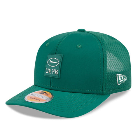 New Era 9Seventy New York Jets 2025 Sideline Snapback Trucker Hat - Green New Era