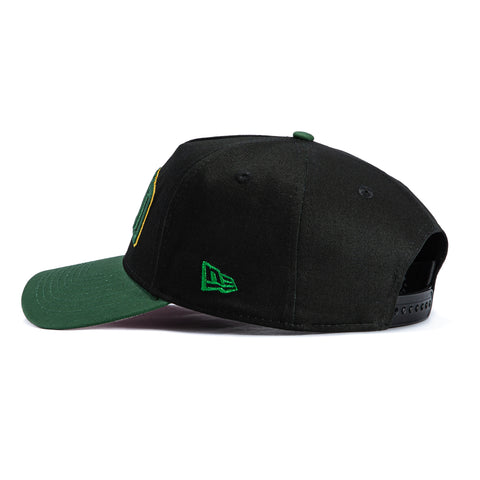 AF940 PINK UV ATHLETICS FINAL SEASON ARCH 2T BLK/GRN New Era