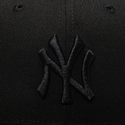 New Era 9Fifty MLB Basic New York Yankees Snapback Hat - Black, Black New Era
