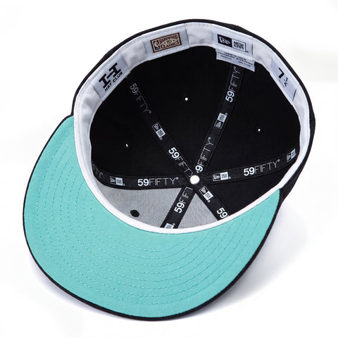 Pre-Order New Era 59Fifty New York Knicks 2026 NBA Champions Patch Statue of Liberty Arch Hat - Black New Era