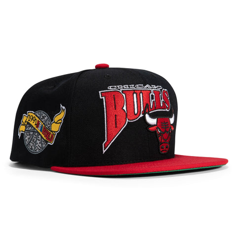 Mitchell & Ness Pop UV Chicago Bulls Patch Snapback Hat - Black, Red