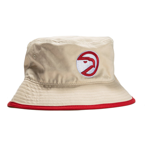 Mitchell & Ness Atlanta Hawks Bucket Hat - Off White