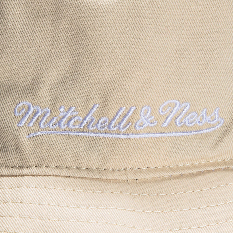Mitchell & Ness Atlanta Hawks Bucket Hat - Off White