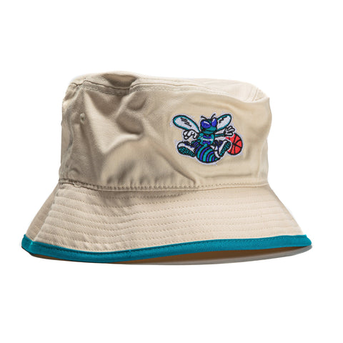 Mitchell & Ness Charlotte Hornets Bucket Hat - Off White